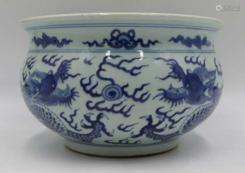 Chinese Blue and White Jardiniere with Dragons.