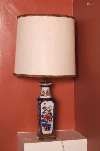 CHINESE PORCELAIN POLYCHROME LAMP