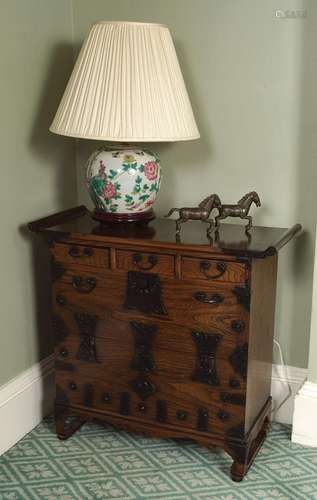 KOREAN LAMP CABINET