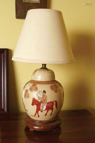 CHINESE PORCELAIN LAMP