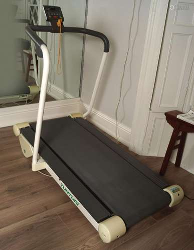 TUNTURI TREADMILL