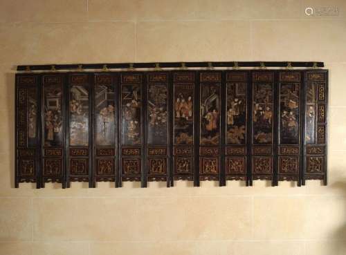 CHINESE QING 12 PANELLED LACQUERED SCREEN