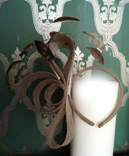 DESIGNER FASCINATOR