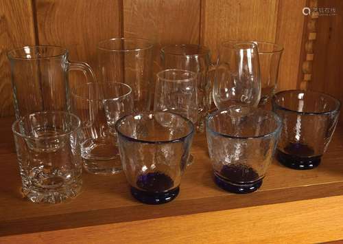 LOT OF WINE AND DRINKING GLASSES