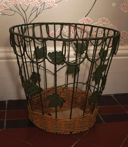 METAL TOLEWARE PAPER BASKET