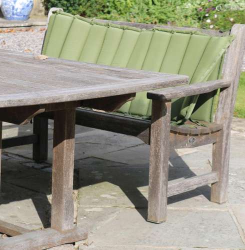 VINTAGE HARDWOOD GARDEN BENCH