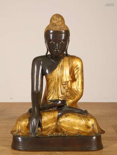 Thailand, bronzen zittende Boeddha figuur