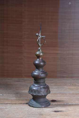 明治时期铜铸莲花烛台