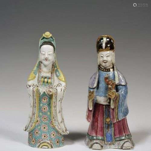 ChinePaire de statuettes en porcelaine représentant un coupl...