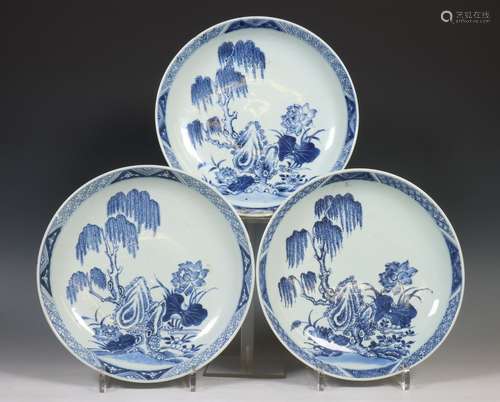 China, collectie blauw-wit porseleinen schalen, 18e eeuw,