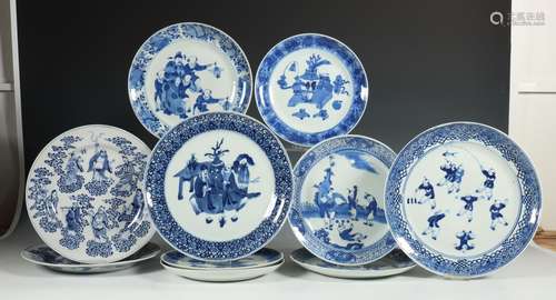 China, collectie blauw-wit porseleinen borden, 18e eeuw en l...