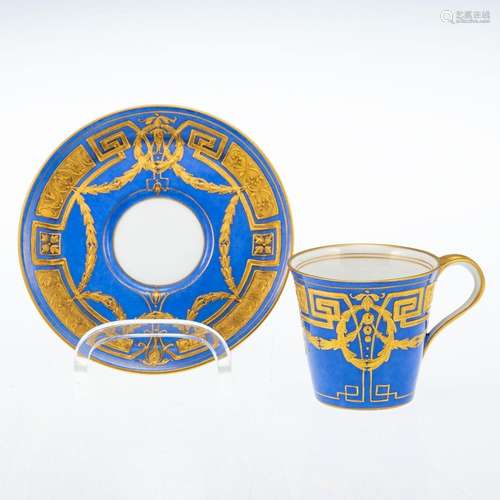 Jugendstil Mokkatasse und Untertasse mit Goldrelief. KPM Ber...