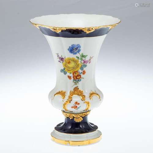 Prunkvase Blumenbukett Meissen 1965.