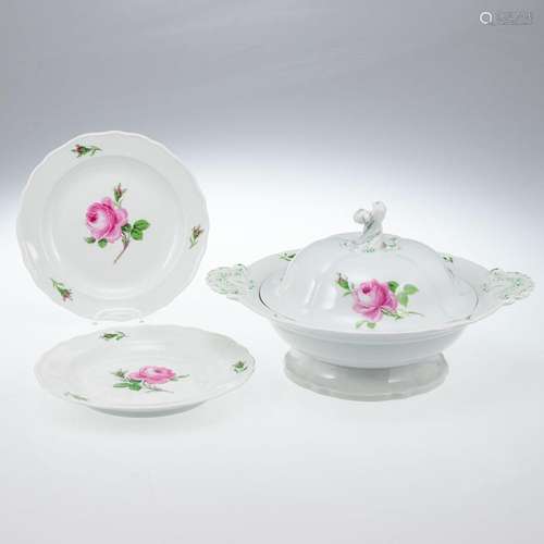 2 Speiseteller und 1 Deckelterrine. Rote Rose. Meissen 1935-...