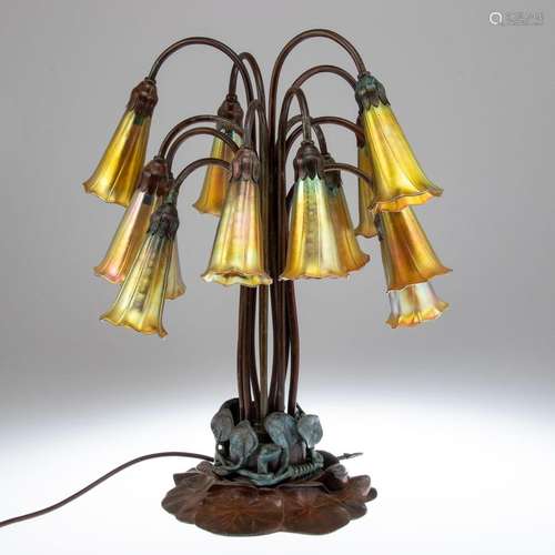 12flg. Tischlampe. Buffalo Metal Works und James Lundberg St...