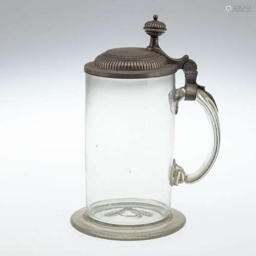 Barocker Glaskrug mit Zinndeckel J.C.J.B. 8 - 18. Jh.