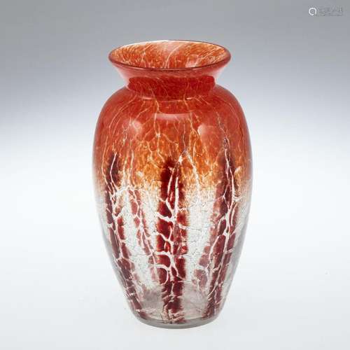 Vase Ikora rot. WMF, Geislingen um 1930/1935.