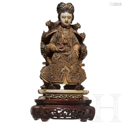 A Chinese ivory figurine of Guanyin, late Ming period