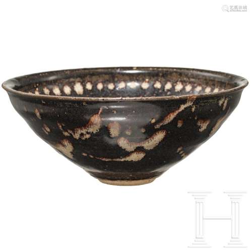 A Chinese Jizhou bowl with spot design, southern