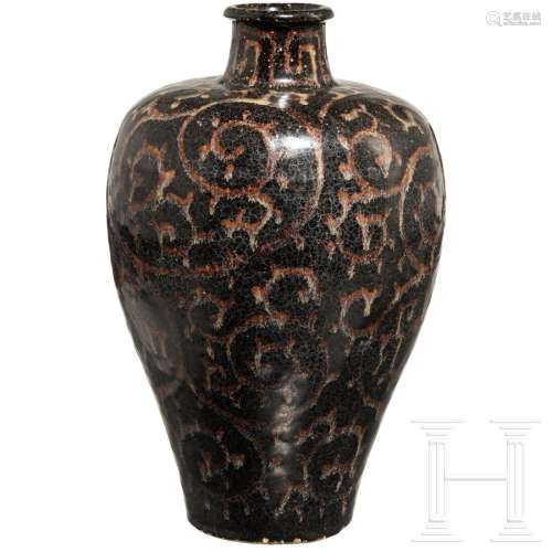 A rare Chinese Jizhou Tixi-style painted Meiping vase,