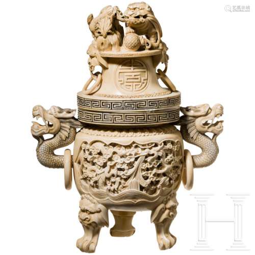 An exquisitely carved Chinese lidded vessel made of