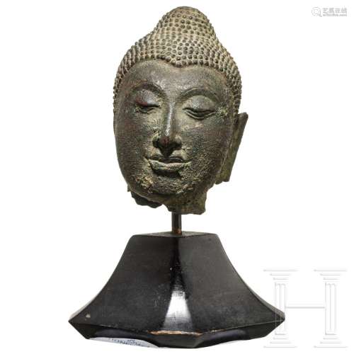 A finely crafted Thai Buddha head, Sukhothai, 15th