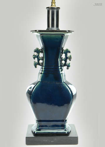 A BLUE GLAZED VASE WITH DOUBLE HANDLES ,19/20 C