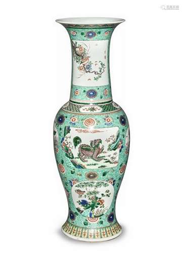 LARGE FAMILLE VERTE PORCELAIN PHOENIX TAIL VASE