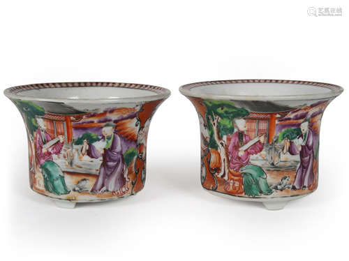 PAIR OF CHINESE EXPORT FAMILLE ROSE PORCELAIN POTS