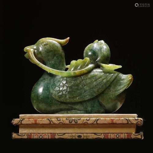 QING DYN. CARVED JADEITE BIRD