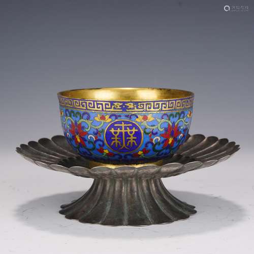 A CLOISONNE ENAMEL AND CHAMPLEVE ENAMEL CUP WITH SILVER