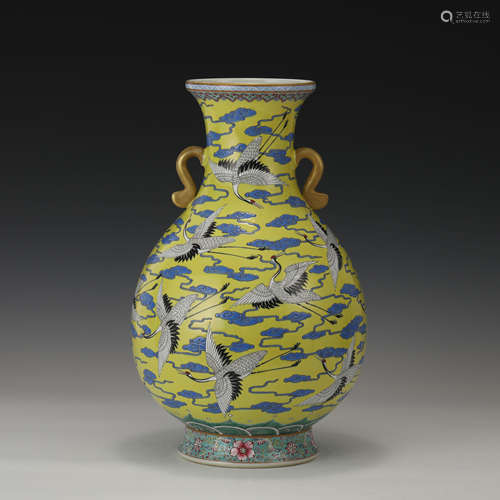 A FAMILLE ROSE CRANES VASE