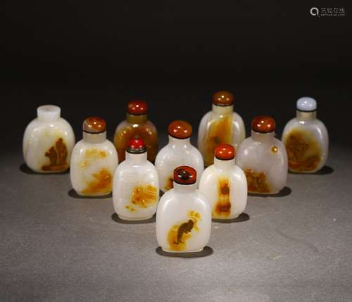 A GROUP OF TEN AGATE SNUFF BOTTLE SUZHOU SCHOOL