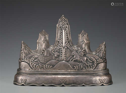 A SILVER MOUNT SHAPED BRUSHREST