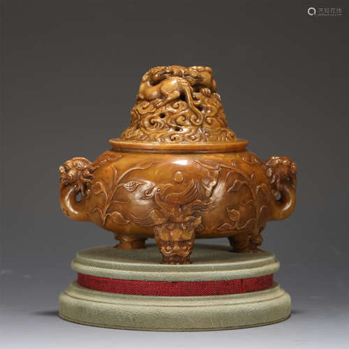 A FINE CARVED SHOUSHAN STONE TRIPOD CENSER