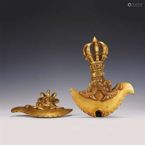 PAIR GILT-BRONZE CURVED KNIFVES