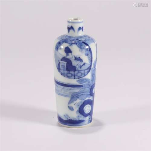 A Blue and White Figures Porcelain Snuff Bottle