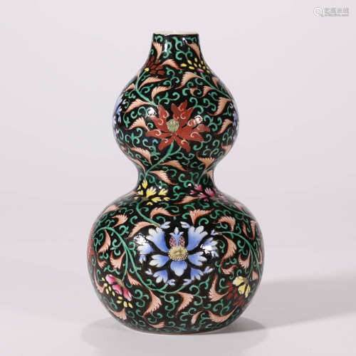 A Black Ground Famille Verte Floral Porcelain Gourd-shaped V...