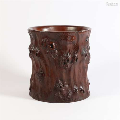 A Boxwood Brush Pot