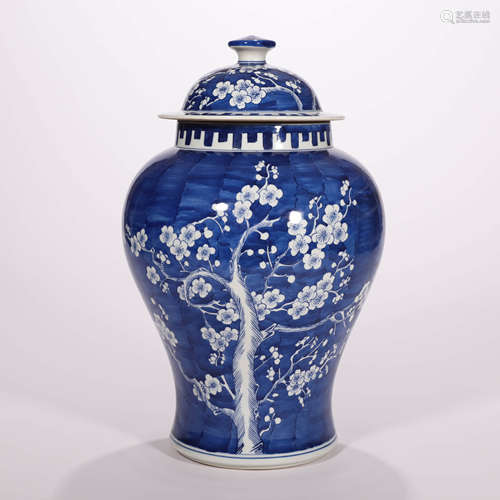 A Blue and White Plum Blossom Pattern Porcelain Jar