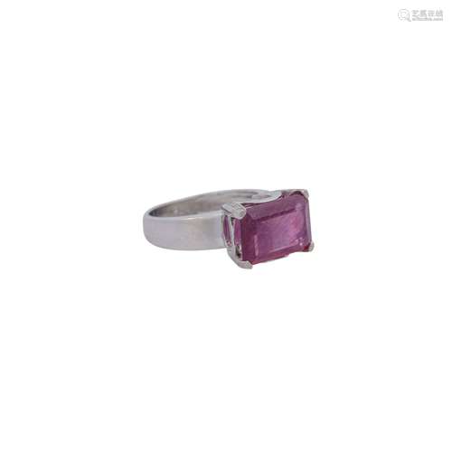 Ring mit rosaroter Korund ca. 5 ct,