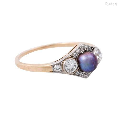 Feiner Ring mit violettgrauer Panamaperle und Diamanten