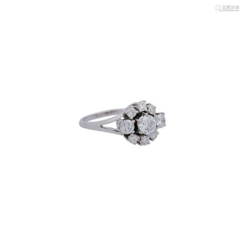 Ring mit 9 Brillanten zus. ca. 1,1 ct,