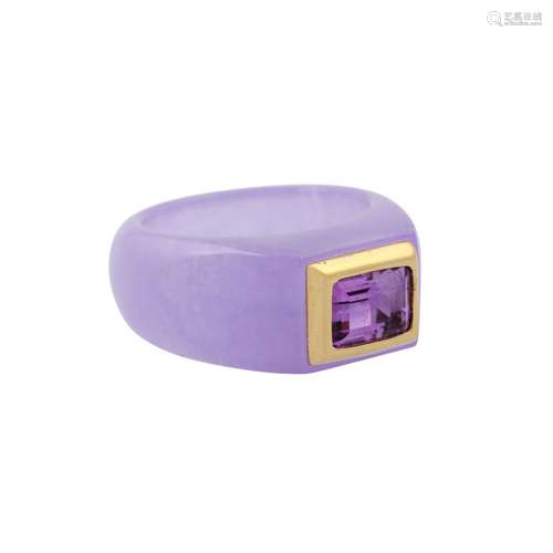 Ring aus Lavendeljade mit Amethyst