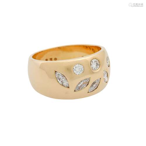 Ring mit 7 Diamanten von zus. ca. 0,75 ct,