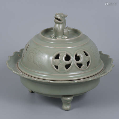 Yue Ware Lion Censer