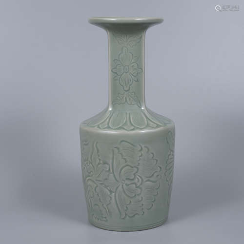 Yue Ware Wild-Mouth Vase