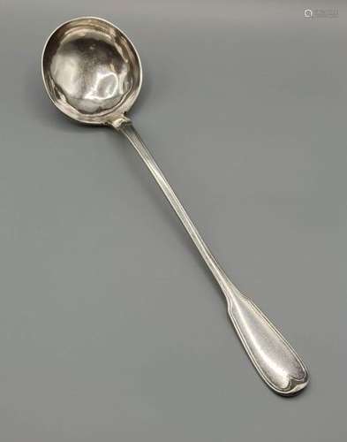 PARIS 1782-89. Louche en argent. Modèle filets, spatule chif...