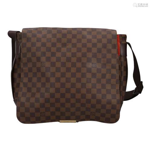 LOUIS VUITTON Messenger 