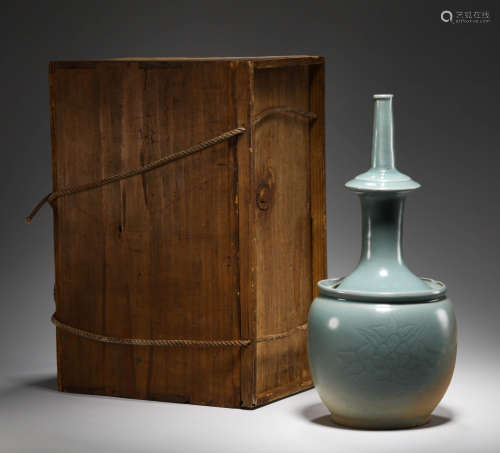 Song Dynasty Celadon Vase
